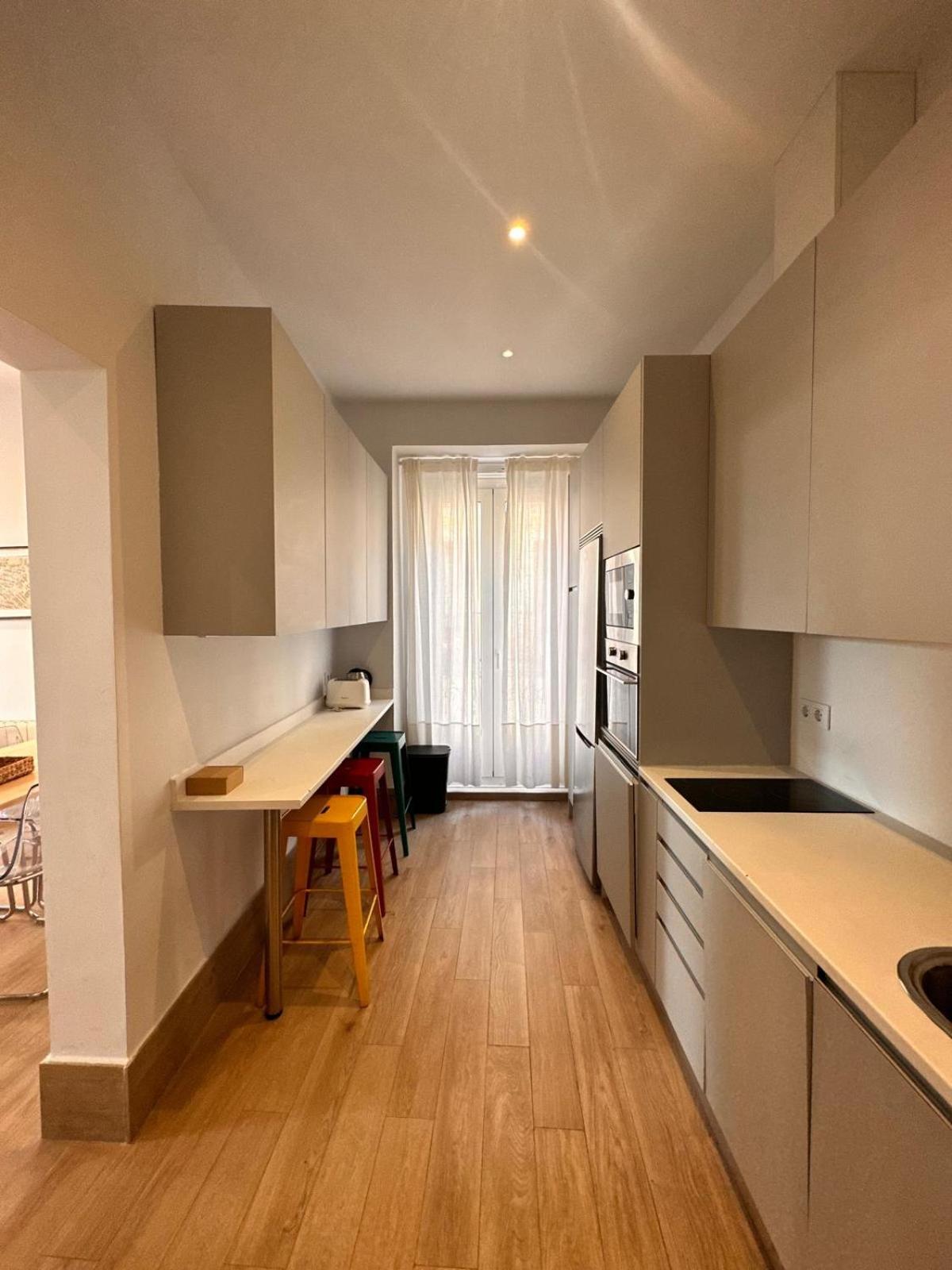Amazing 3Bd 3Bth With 9 Balconies By Madrid4You Apartments ภายนอก รูปภาพ