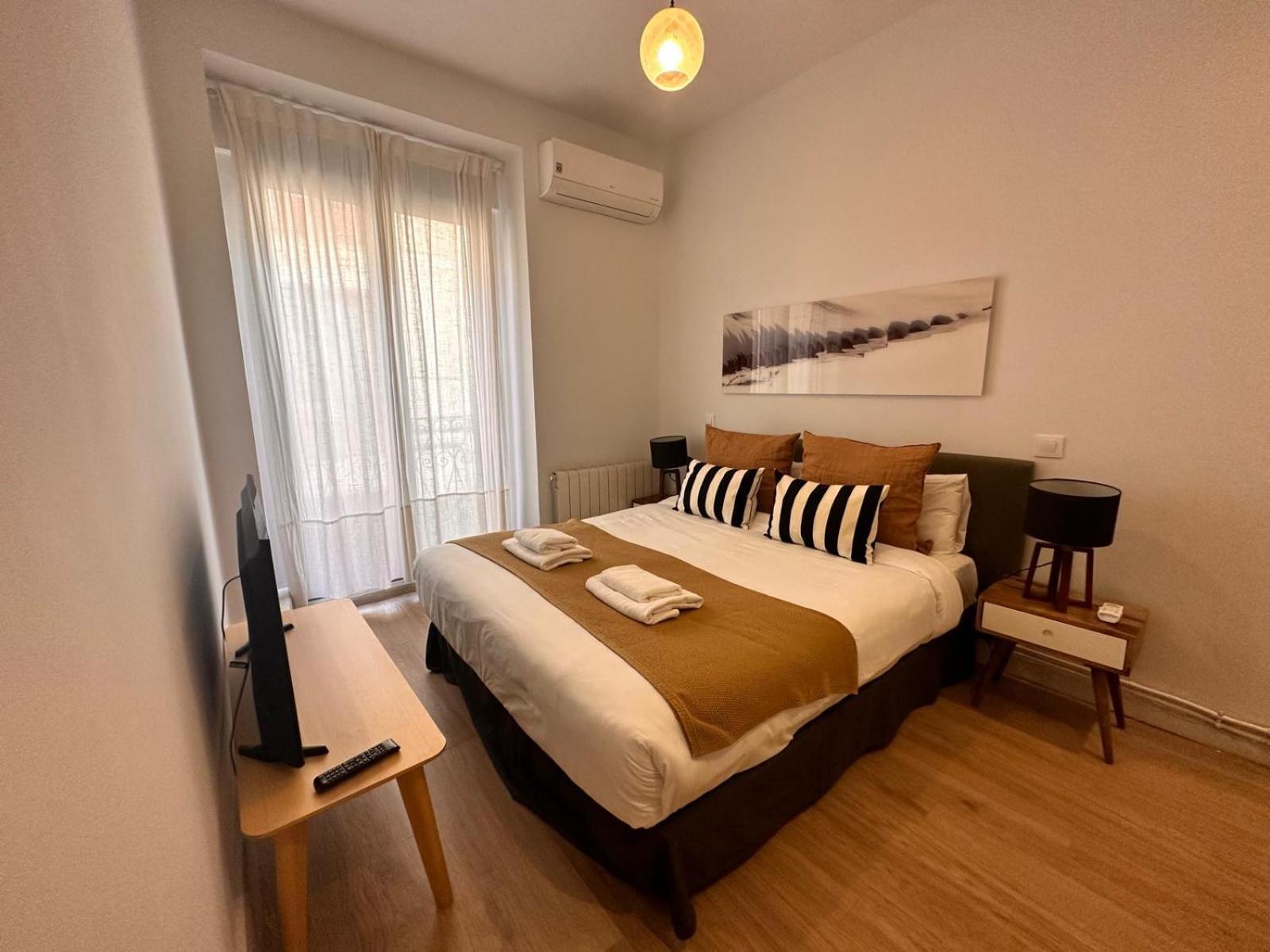 Amazing 3Bd 3Bth With 9 Balconies By Madrid4You Apartments ภายนอก รูปภาพ