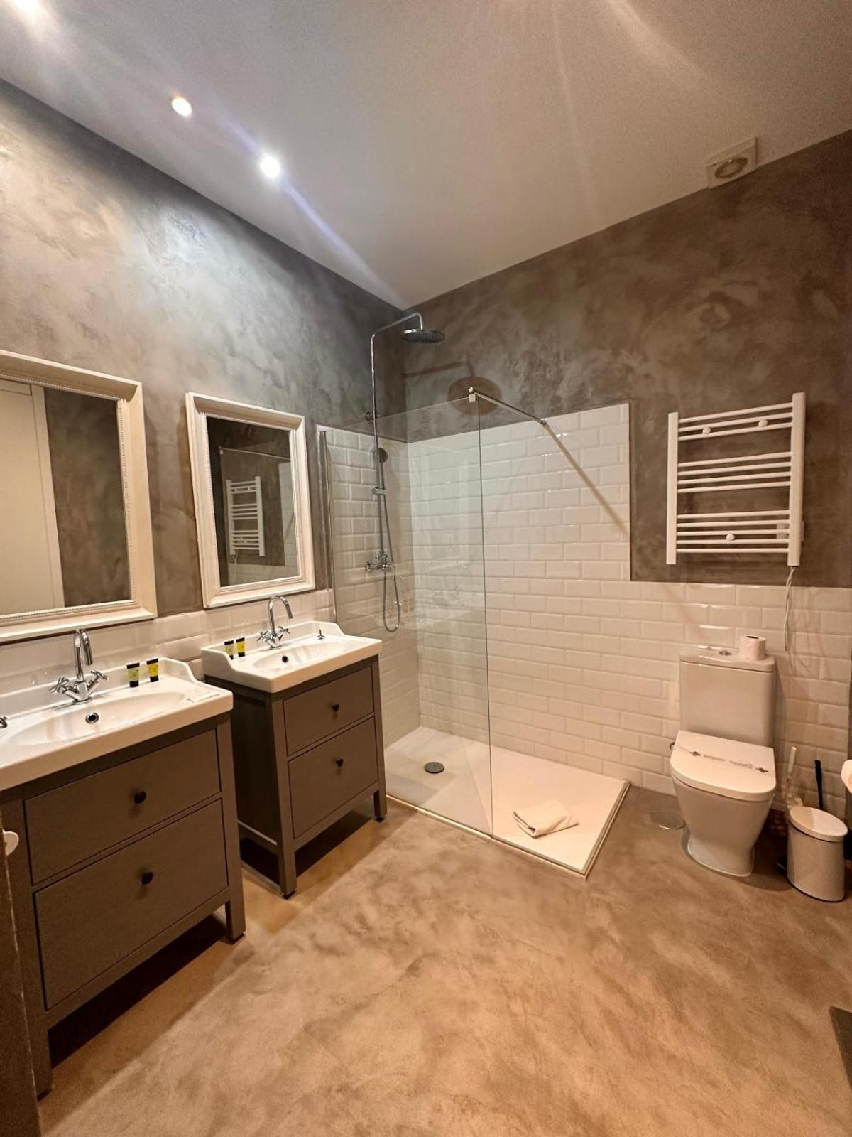 Amazing 3Bd 3Bth With 9 Balconies By Madrid4You Apartments ภายนอก รูปภาพ