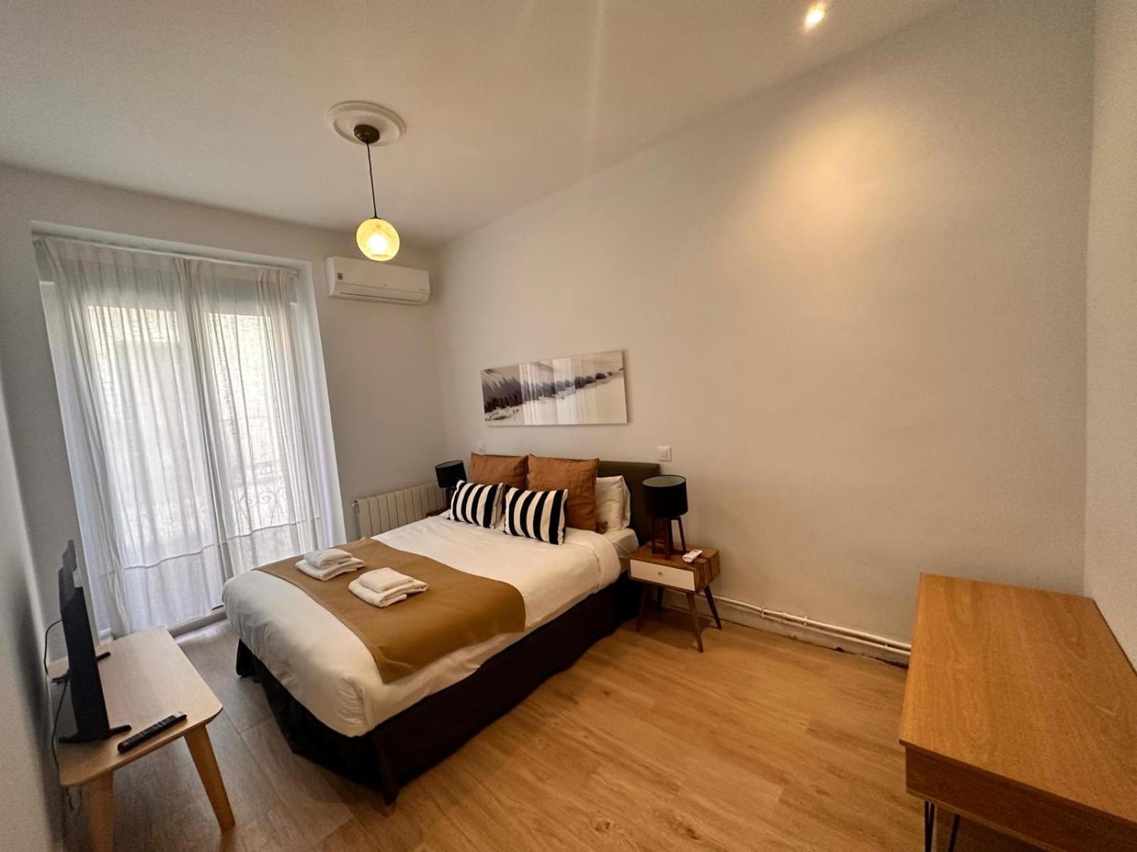 Amazing 3Bd 3Bth With 9 Balconies By Madrid4You Apartments ภายนอก รูปภาพ